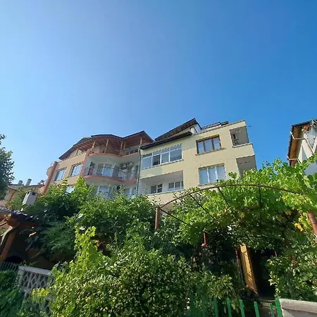 Rita's - Family By The Sea * Primorsko