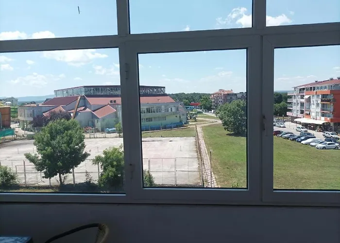 Rita's - Family By The Sea *